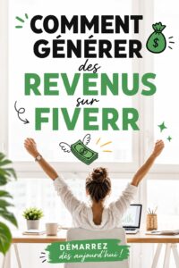 Femme souriante travaillant sur un ordinateur portable pour gagner de l'argent sur Fiverr