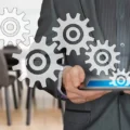 Flowtica Management vue densemble sur écran et équipe